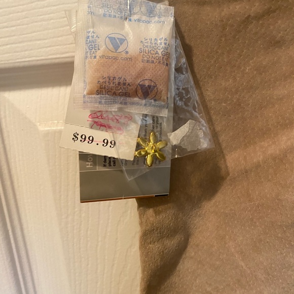 Wilson’s Maxima Tan Suede Capris - Picture 4 of 5